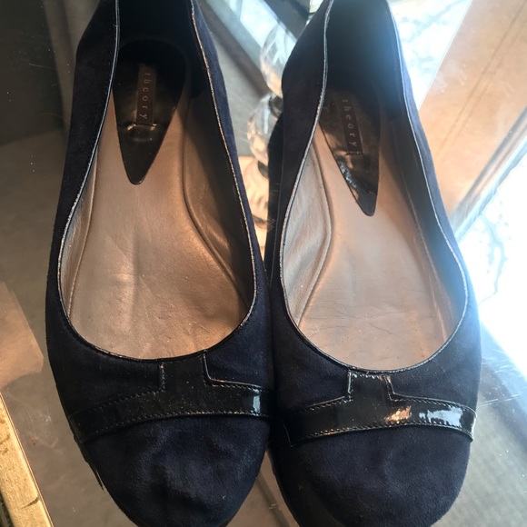 Navy flats - Picture 2 of 7